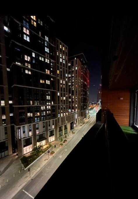 2 Bed Apartment Close To Station With Parking 伦敦 外观 照片